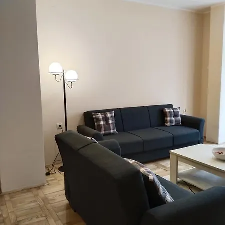 Vali1 アパート スボティツァ