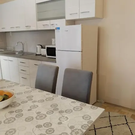 شقة Vali1 سوبوتيتْسا